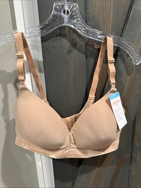 Seamless Nude T-Shirt Bra with Light Support